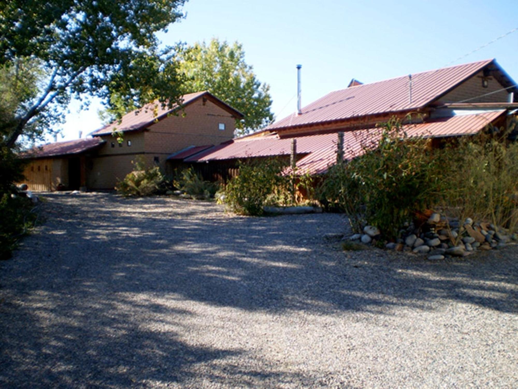 Silver River Adobe Inn Bed And Breakfast Farmington Exteriör bild
