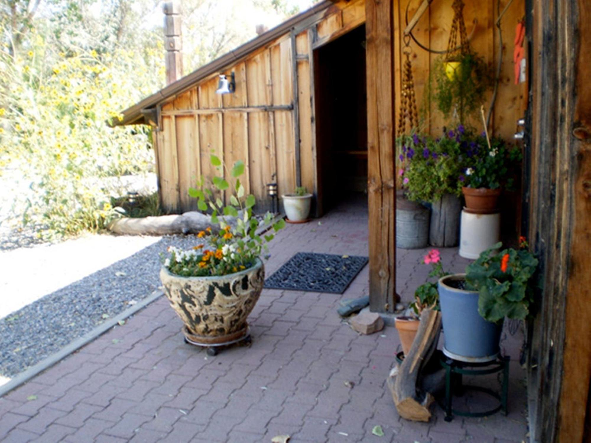 Silver River Adobe Inn Bed And Breakfast Farmington Exteriör bild