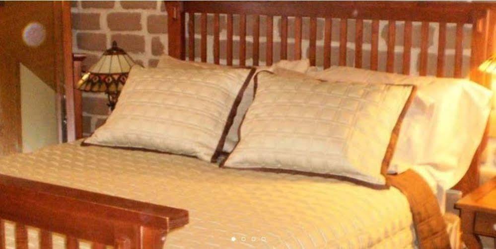 Silver River Adobe Inn Bed And Breakfast Farmington Exteriör bild